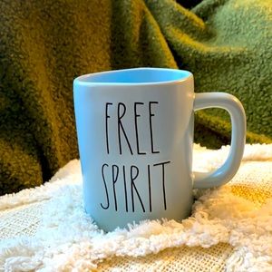 ☕️Rae Dunn Oversized Free Spirit Mug